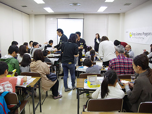 乾電池を作ってみよう！の様子